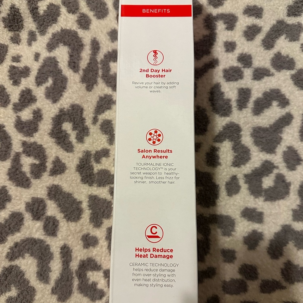 Revlon Round Brush Styler and Dryer - Picture 7 of 8